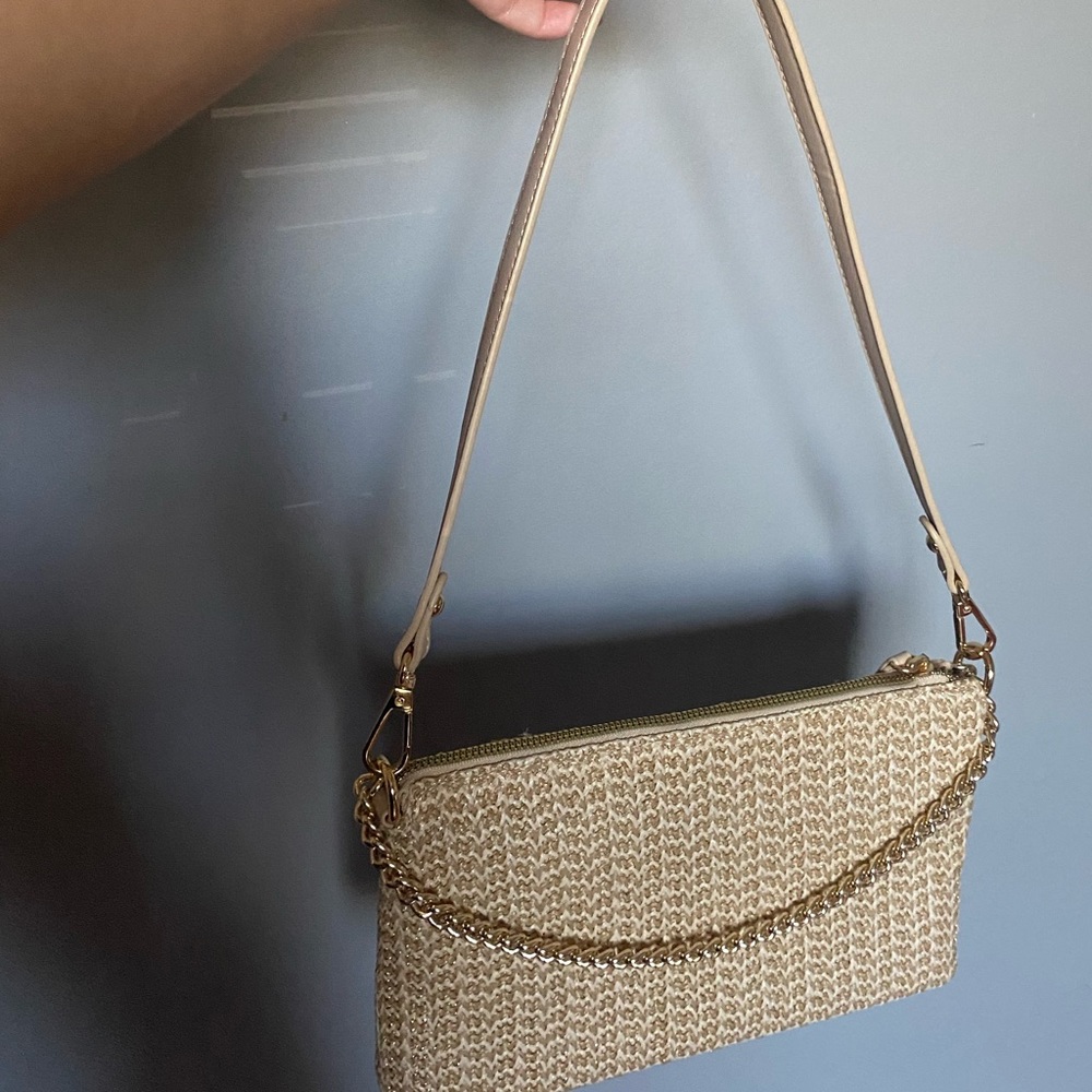 Forever 21 gold chain shoulder bag